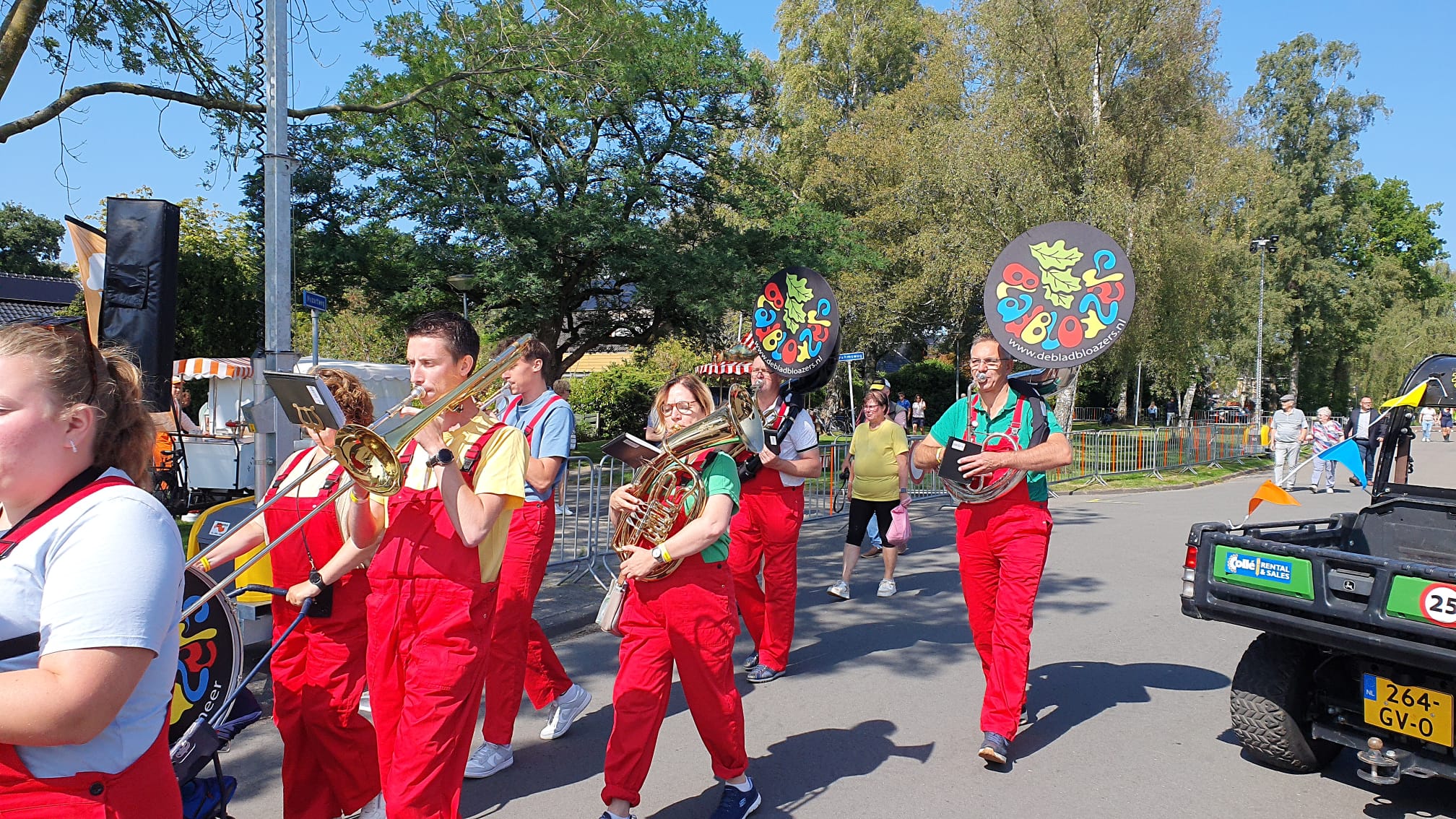 Bloemencorso Eelde & Groningen Swim Challange